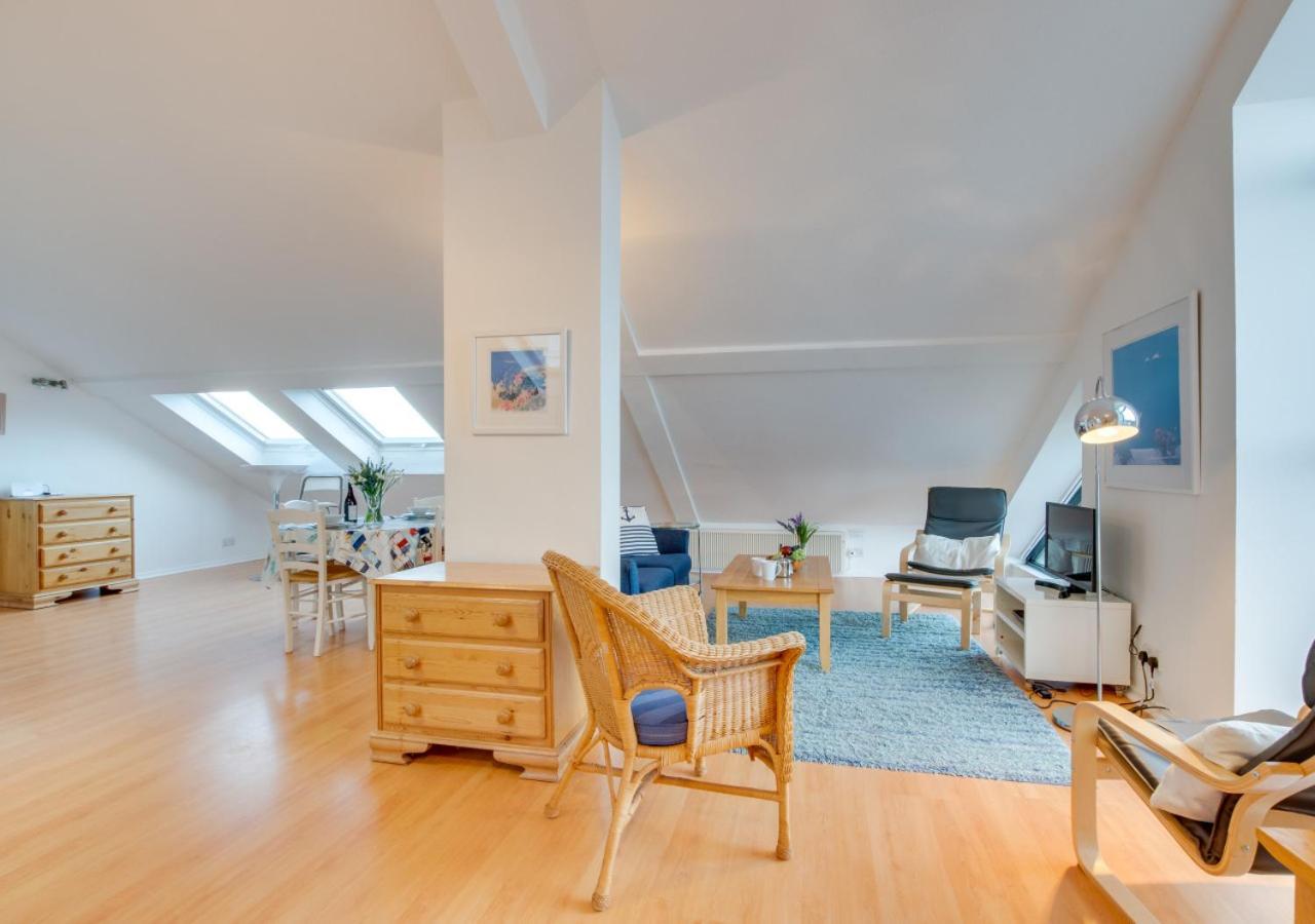 48 St Nicholas Court St Ives エクステリア 写真